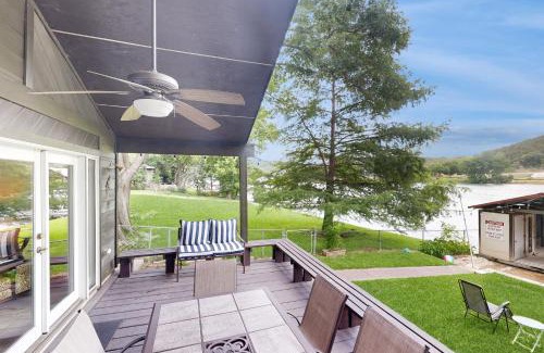 Saratoga Point House | Waterfront Wonder
