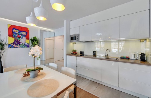 Gdansk City Center Apartment | Waterlane Riverside - SPA, Pool, Gym & Parking by Downtown Apartments