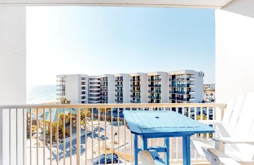 Fort Walton Beach Apartment | Waters Edge 501
