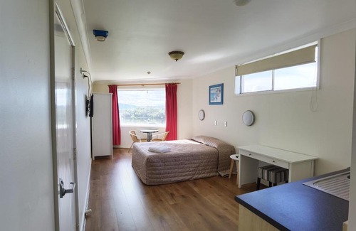 Woy Woy Hotel | Watersedge Motel