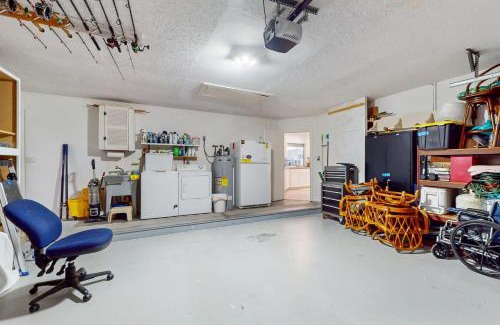 Lochmoor Waterway Estates House | Waterside Tranquility