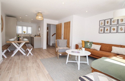 West Lulworth Cottage | WATERSTON COTTAGE, pet friendly, with a garden in West Lulworth