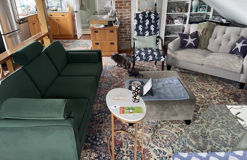 Bellevue Avenue Historic District Apartment | Waterview and Easy Walk to all Downtown Newport, Mansions, Cliffwalk, Thames St