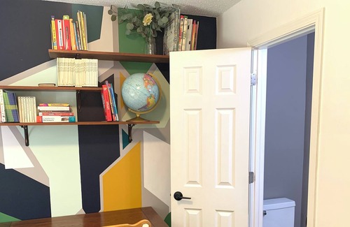 Watkinsville House | Watkinsville Home available for holiday travelers, graduations, etc.