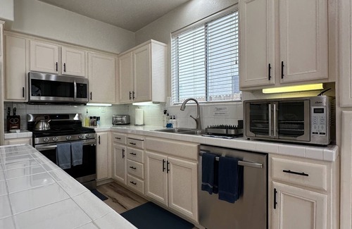 Watsonville House | Watsonville Beach Home for 16! Pet friendly!
