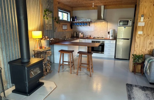 Wattle Bank House | Wattle Bank Retreat - Farmstay/B&B