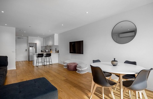 Mornington Peninsula Apartment | Wattle Beachside Apartment