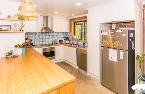 Sandy Point House | Wattle Haven Stay 3 Pay 2 Sept to Oct
