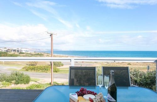 Carrickalinga House | Wave and See 53 Gold Coast Drive