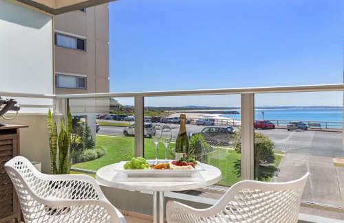 Forster Apartment | Waves on North, El Sandi 4, Beachfront getaway