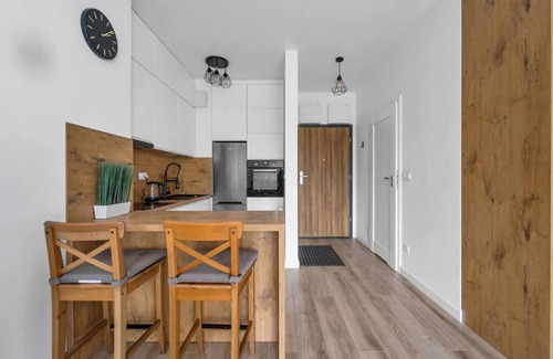 Wawer Apartment | Wawer Studio - Terrace, Workspace by Rentujemy