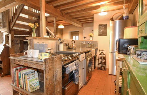 Piddlehinton Cottage | WAY'S FORGE, pet friendly, with a garden in Piddlehinton