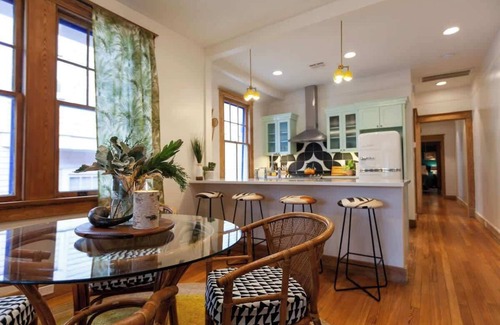 Uptown Historic District House | Wayne's World I Summa