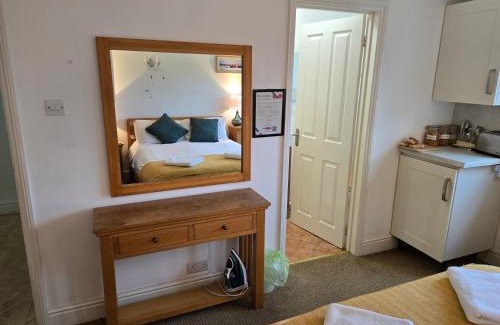 Little Plumstead Bed & Breakfast | Wayside B&B