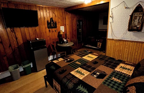 Finland House | We have 4 Charming Nature themed Rooms Available.with wifi and trailer parking.