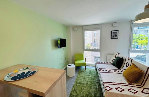 Barbatre Apartment | We Live In R - Suite 203