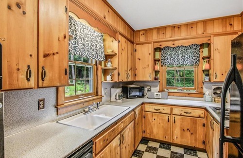 Franklin House | Webster Lake Retreat for Nature and Water Lovers