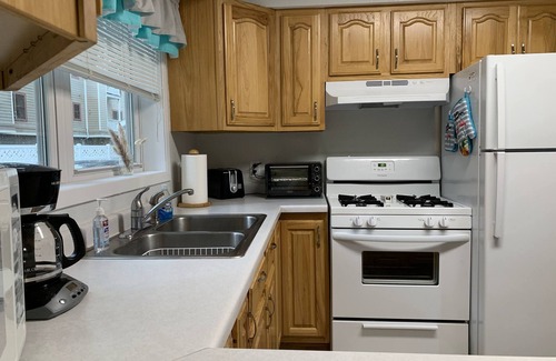 Lake City House | WEEKLY & MONTHLY DISCOUNTS! - Lake City Cottage - one block to the beach!