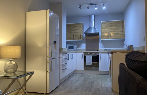 Merton Apartment | Weekly & Monthly Stays for/Business/Contractors/Relocators/Families