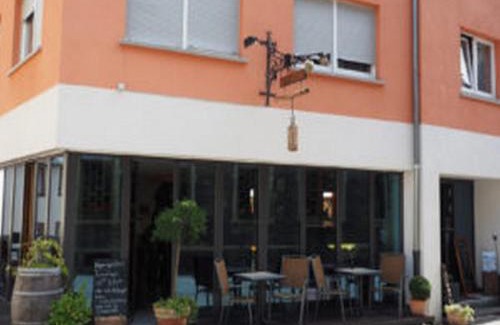 Briedel House | Weincafé Korkenzieher