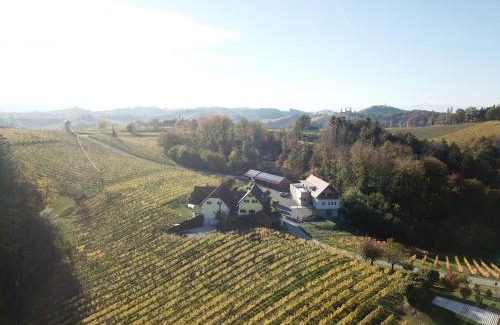 Ratsch Bed & Breakfast | Weingut Schwarzl