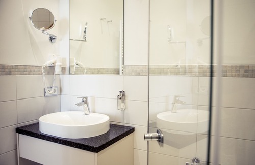 Schwerin Hotel | Weinhaus Uhle