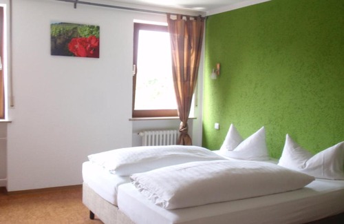 Sand am Main Hotel | Weinhotel Goger