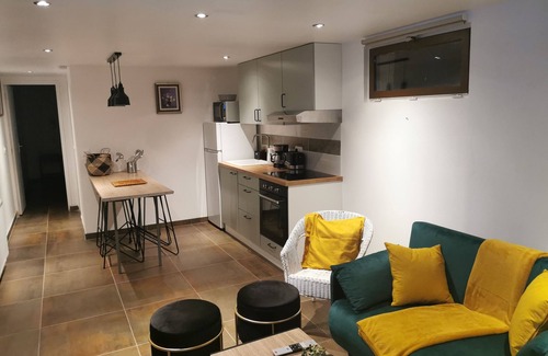 Ecuelles Apartment | Welcome to Studio Nevada and the banks of the River Loing.