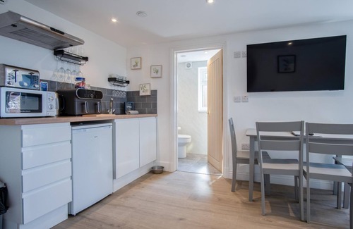 Crynant Cottage | Welcome Lodge - 1 Bedroom Cottage - Llanrhidian