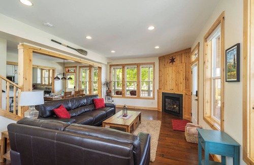 Chelan House | Welcome to All Decked Out at The Lookout at Lake Chelan