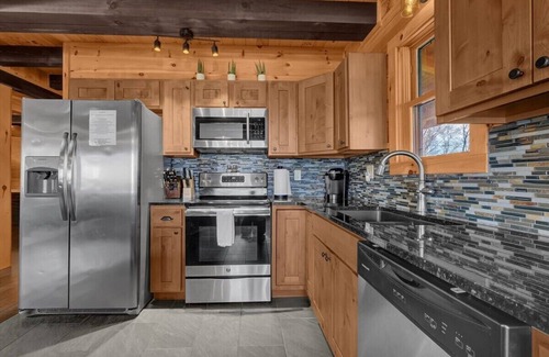 Sugar Grove Cabin | Welcome to Arrow Ridge Lodge