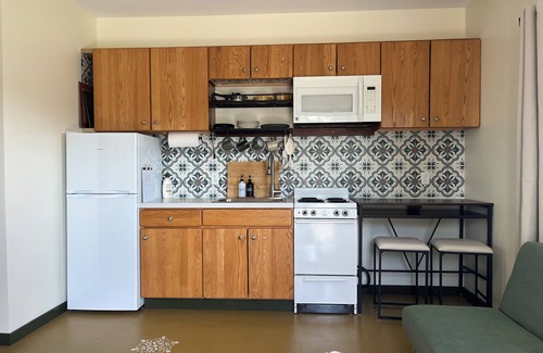Burnips Apartment | Welcome to Benison Place, a peaceful all inclusive 1-bedroom apartment with WiFi