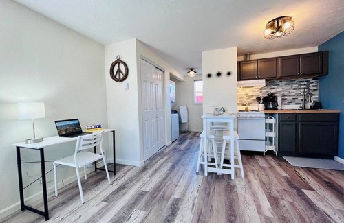Rose Park Apartment | Welcome to Big Sky 2 - Adorable Midtown Studio