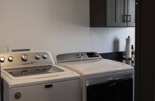 Mason Cottage | Welcome to Casa Blanca, Hill Country Luxury.