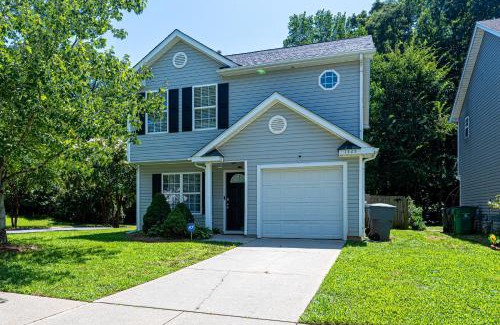Oakdale House | Welcome to Charlotte Nest!