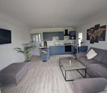 Holycross Apartment | Welcome to DC's Cottage