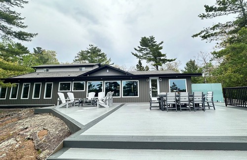 Honey Harbour Cottage | Welcome to HoneyScape - Newly Renovated 5 Bedroom Cottage