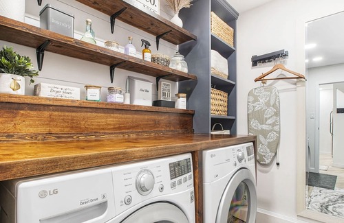 Saskatoon Condo | Welcome to Lux King Suite, the comfort of home with a touch of luxury
