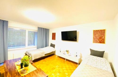 Region Hannover District Apartment | Welcome to Messe!-Two-Bedroom Apartment&Balcony