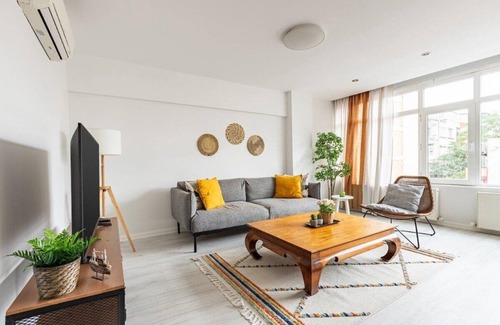 Osmanbey Apartment | Welcome to our brand new bright modern spacious 4BD/1.5Bath home in the heart of high-end Nisantasi