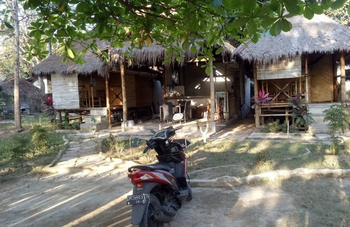 Kuta House | Welcome to Our Bungalows In Kuta Lombok MR 11