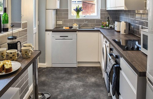 Gorleston-on-Sea Cottage | Welcome to Salty Paws.