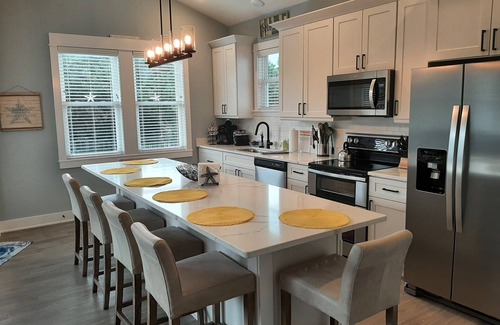 Corolla Village Condo | Welcome to Saltwater Seaclusion! Heart of Corolla! Walk to everything!