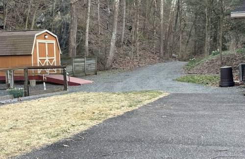 Parker Ford House | Welcome to Sanatoga Springs! Your private lake house.