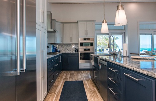 Tar Bay House | Welcome To Sandy Bum Relax In Luxury On Tar Bay Beach (6 Bedroom Listing)