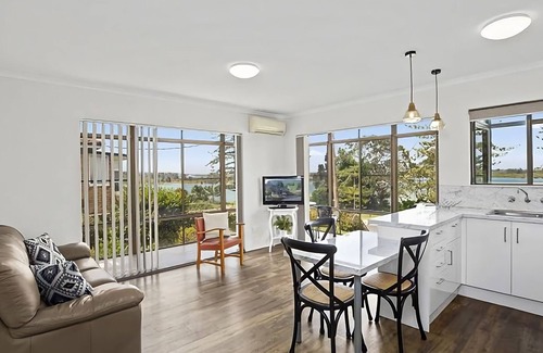 Urunga Apartment | Welcome to Sea Lido Urunga – With spectacular views of the estuary and park