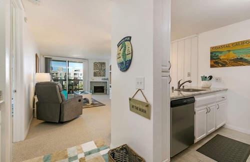 Oceanside Condo | Welcome To Sea View Inn.Ocean View Condo In North Coast Village