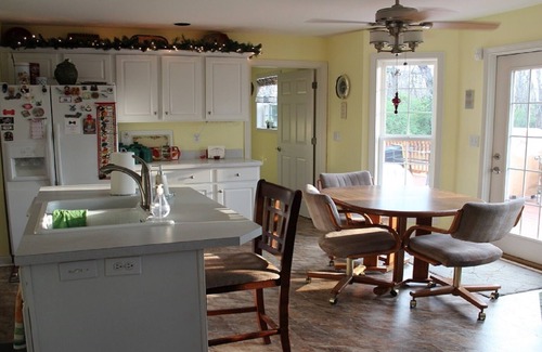 Jeffersontown House | Welcome to Southern Hospitality with European Flair for two or more nights.