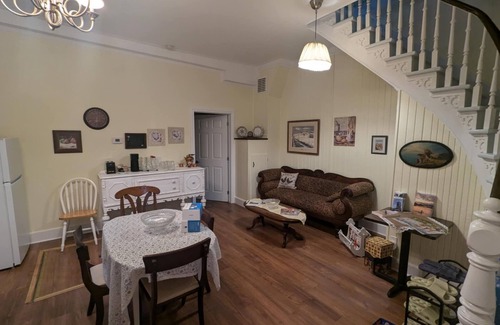 Vankleek Hill Apartment | Welcome to the Matt boutique Inn -in the heart of Vankleek Hill.