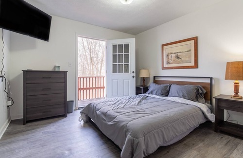 Woodburn House | Welcome to the Row House, Townhome minutes from Morgantown WV